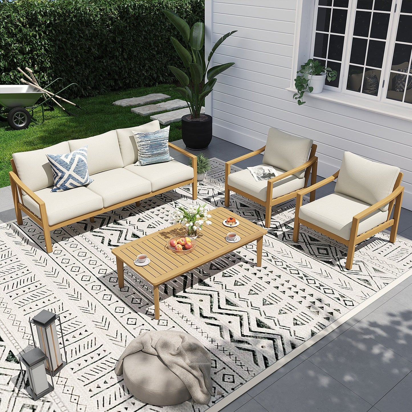 Set di 4 sedie in legno per esterni con tavolo