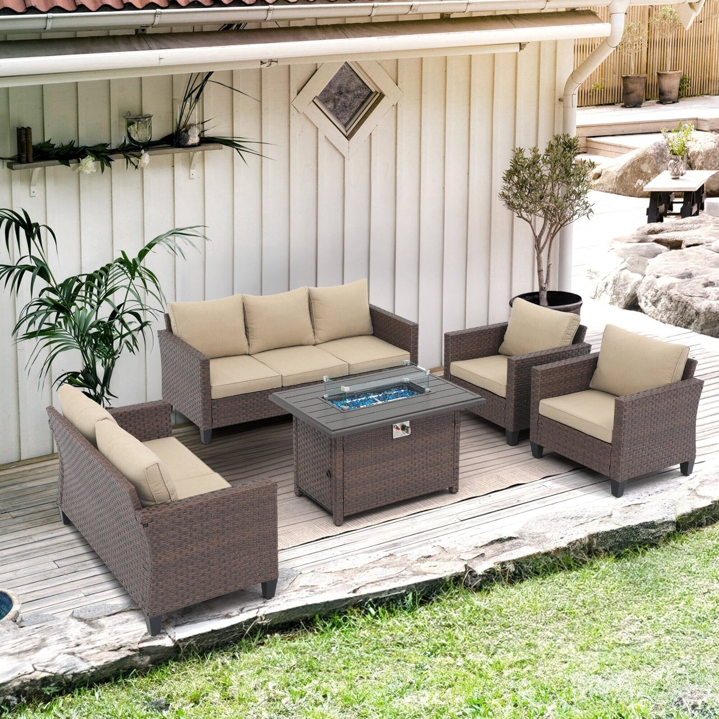 Set di divani in vimini da esterno da 5 pezzi con braciere