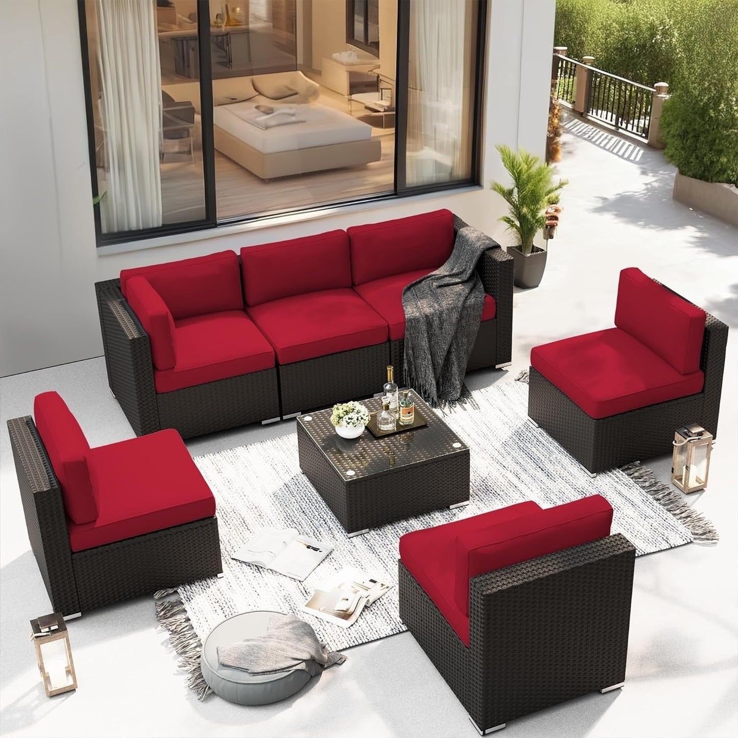Set da conversazione con divano componibile imbottito in vimini e rattan nero da 7 pezzi per esterni di Havenside Home