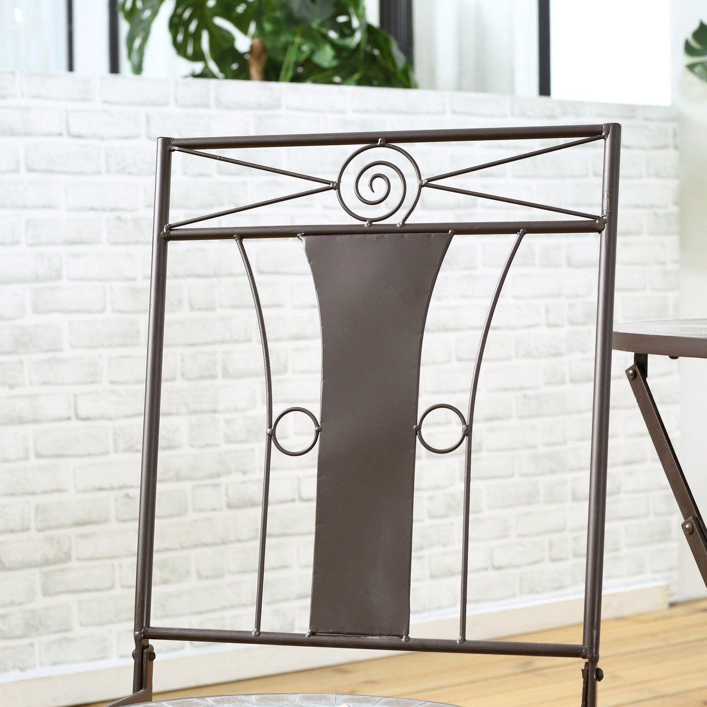 Outsunny Set da bistrot da giardino 3 pezzi, tavolo a mosaico e 2 sedie senza braccioli con design pieghevole, struttura in metallo per giardino, bordo piscina