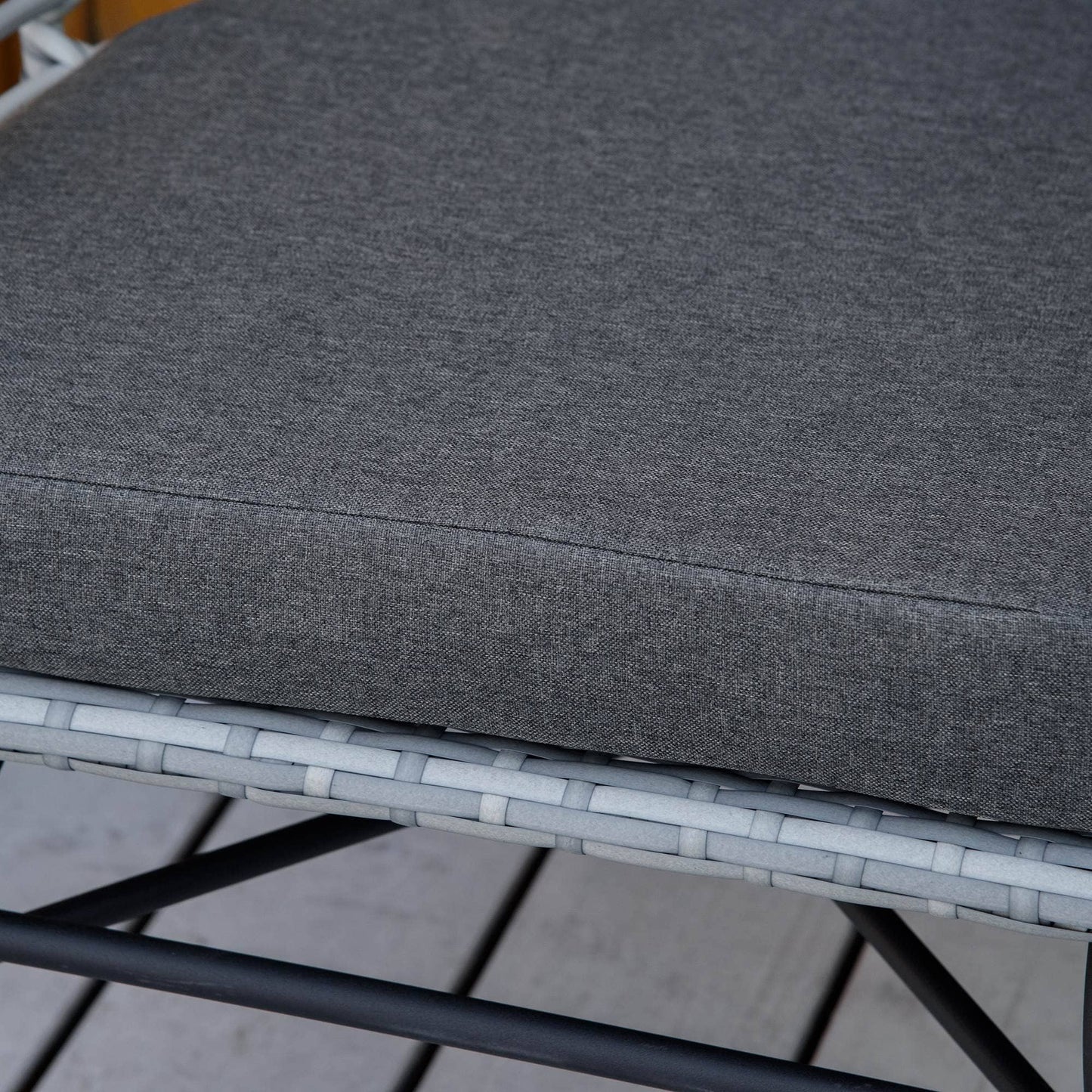 Outsunny Set da bistrot da giardino in rattan PE da 3 pezzi, set da caffè in vimini per esterni, 2 sedie e 1 tavolino da caffè, set di mobili da conversazione