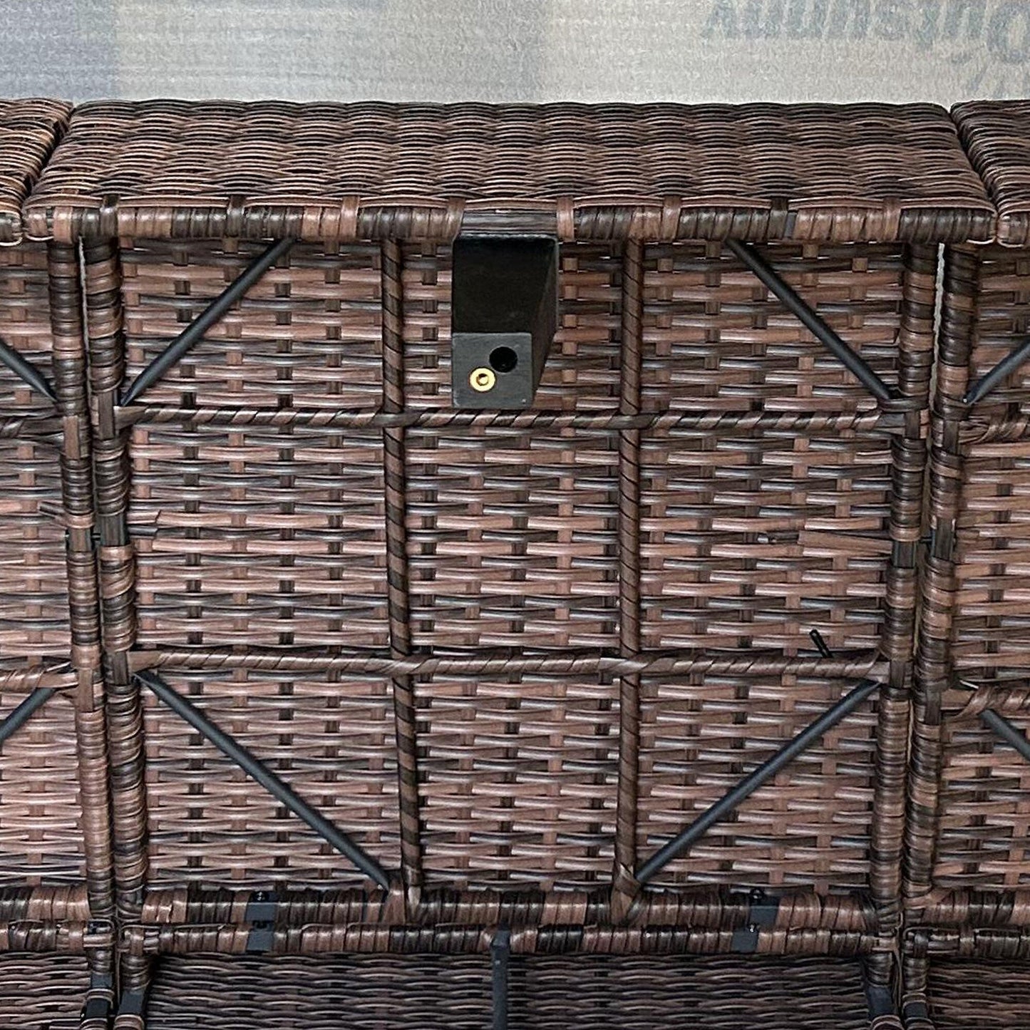 Set di mobili da giardino Outsunny da 5 pezzi con cuscini, set da conversazione all'aperto con divano a tre posti in rattan, sedie e poggiapiedi