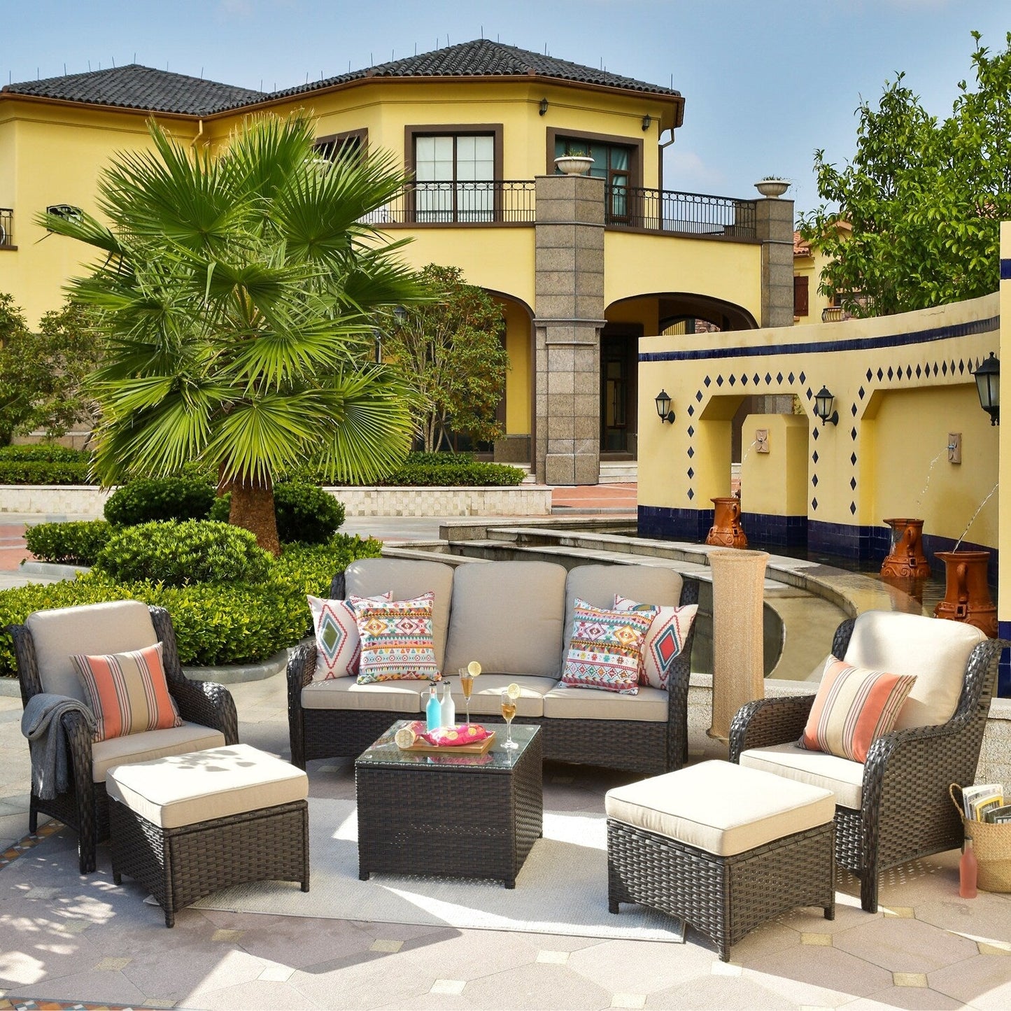 Set da conversazione in vimini da 6 pezzi OVIOS con tavolo con piano in vetro