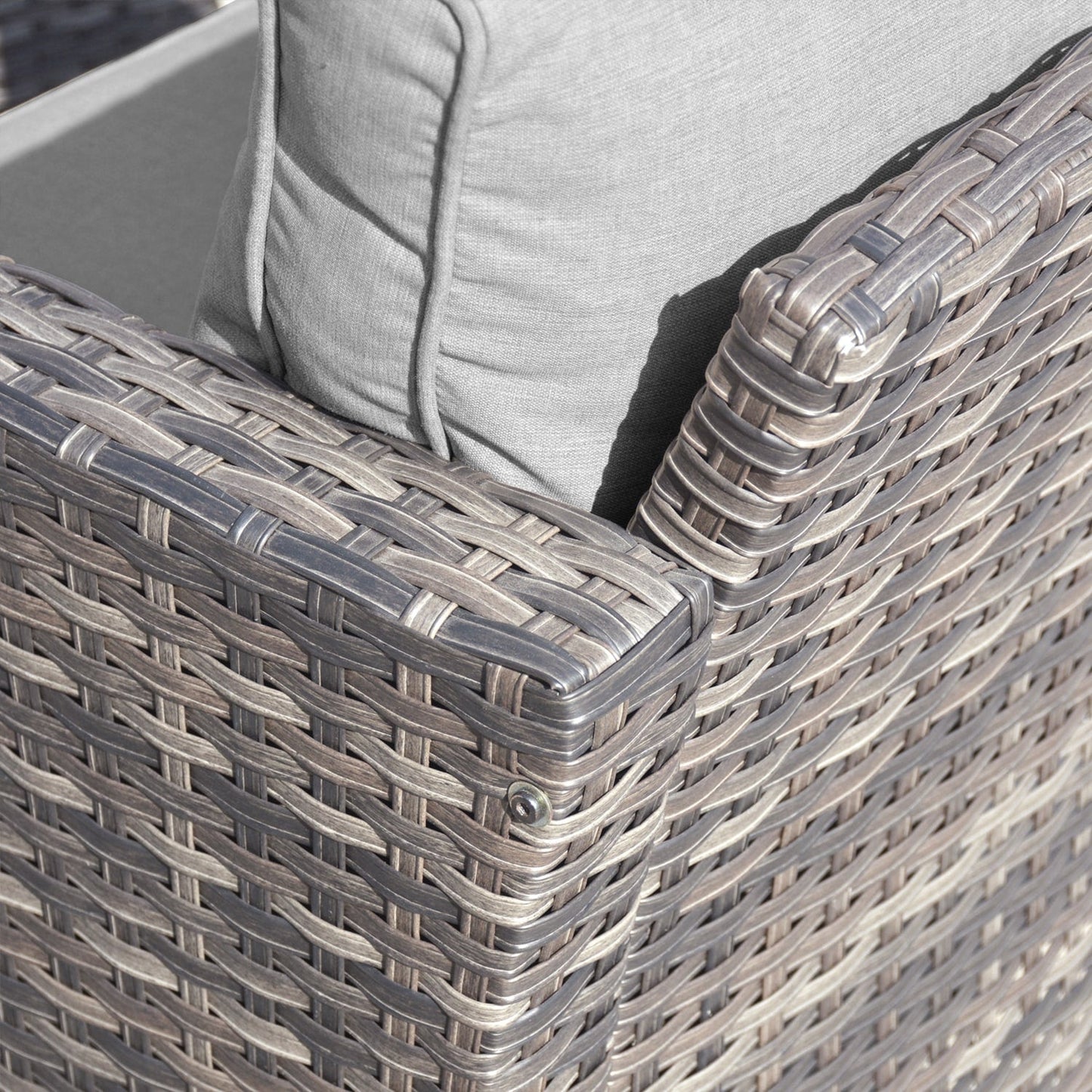 Set di mobili da conversazione in vimini da giardino OVIOS da 8 pezzi con sedie girevoli