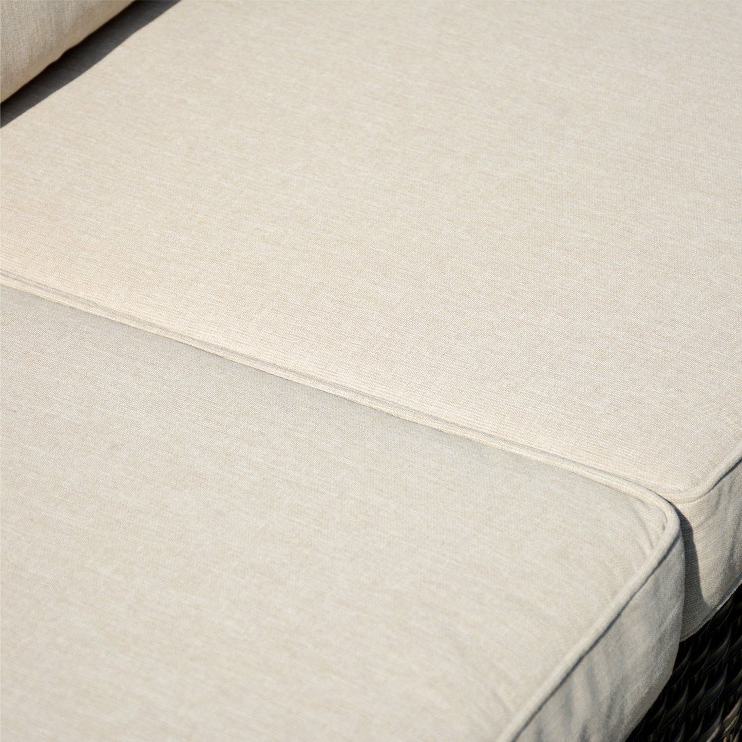 Set di mobili da conversazione in vimini da giardino OVIOS da 8 pezzi con sedie girevoli