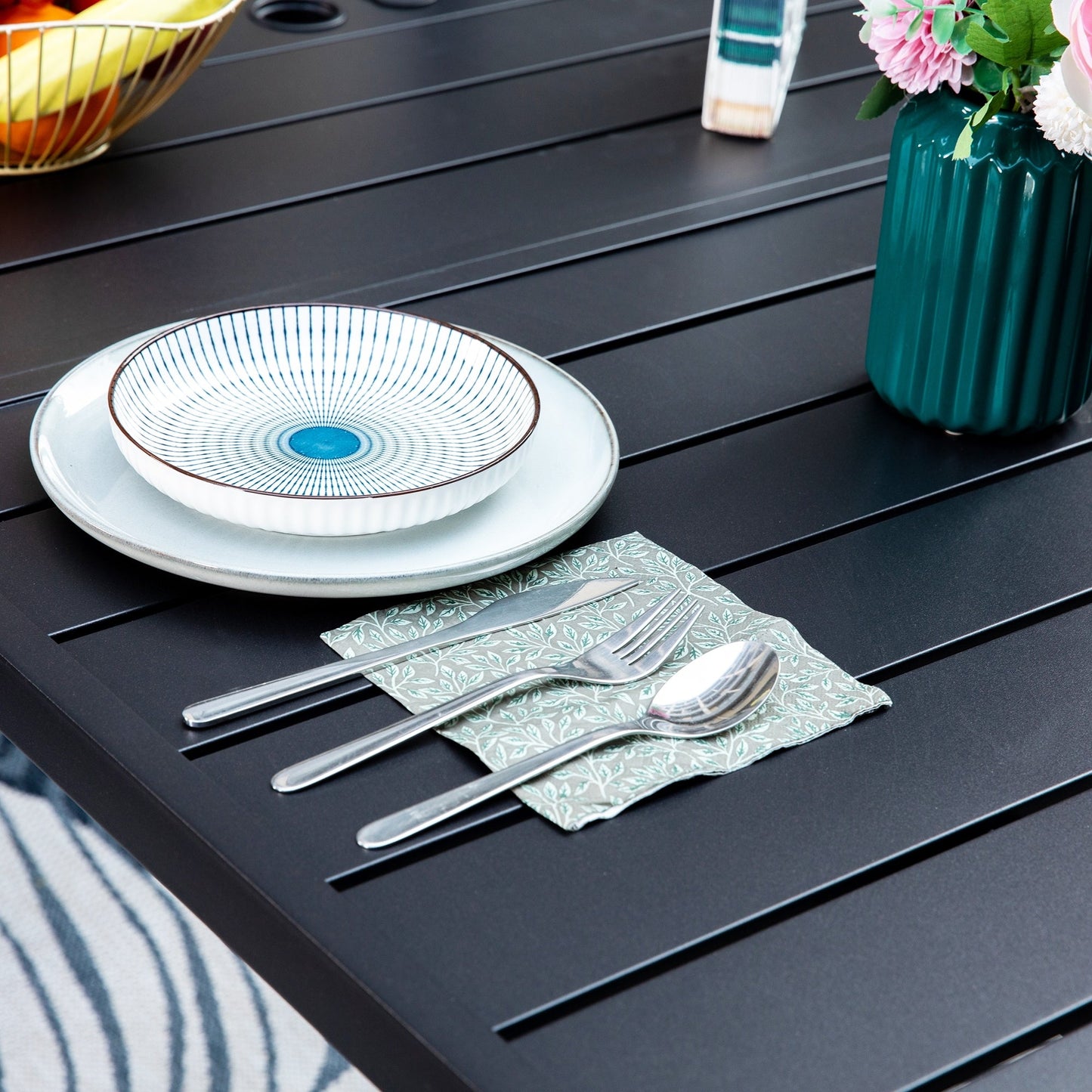 MAISON ARTS Set da pranzo per patio da 9 pezzi Set di mobili da giardino Tavolo da pranzo rettangolare in metallo 8 sedie impilabili in metallo