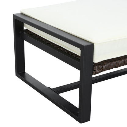 Patio Festival - Set da conversazione in vimini da esterno da 5 pezzi con pouf e tavolo