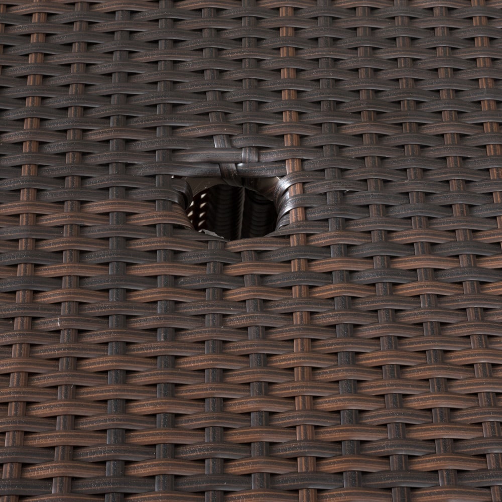 Set da bistrot in vimini da 3 pezzi Peterson Outdoor con cuscini di Christopher Knight Home