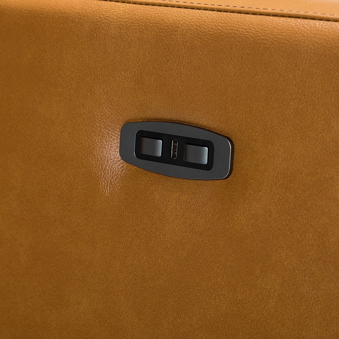 Poltrona reclinabile elettrica Alina 31.50 in vera pelle con porta USB, set da 2