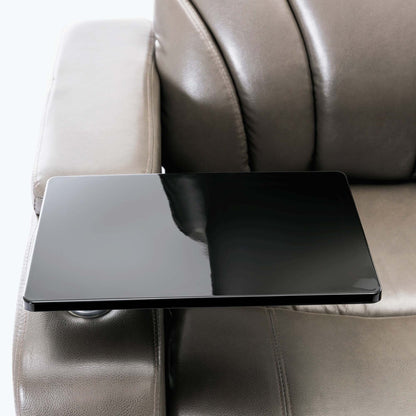 Poltrona reclinabile Power Motion con porta di ricarica USB e bracciolo nascosto, con pratico portabicchieri e stereo