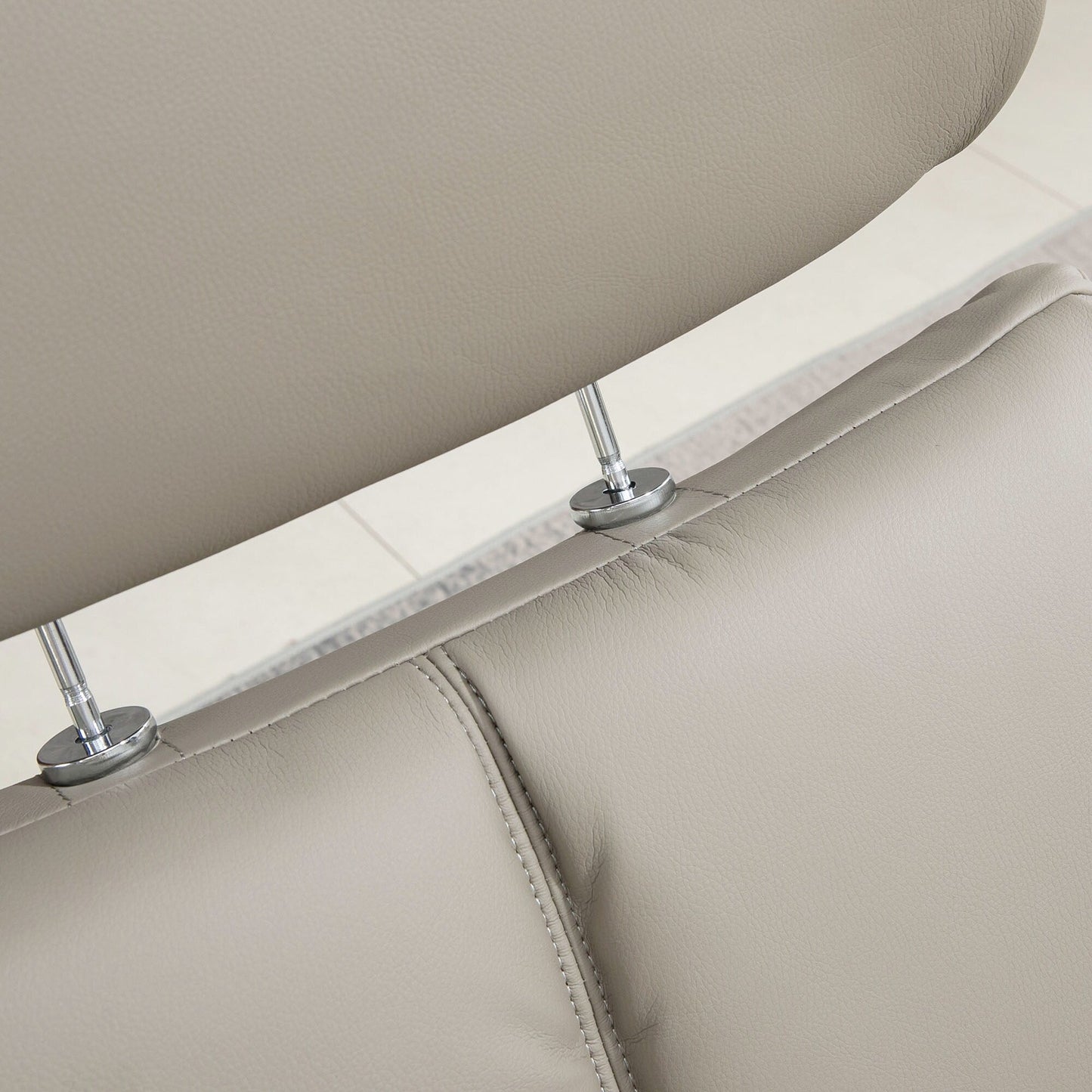 Poltrona reclinabile con pouf