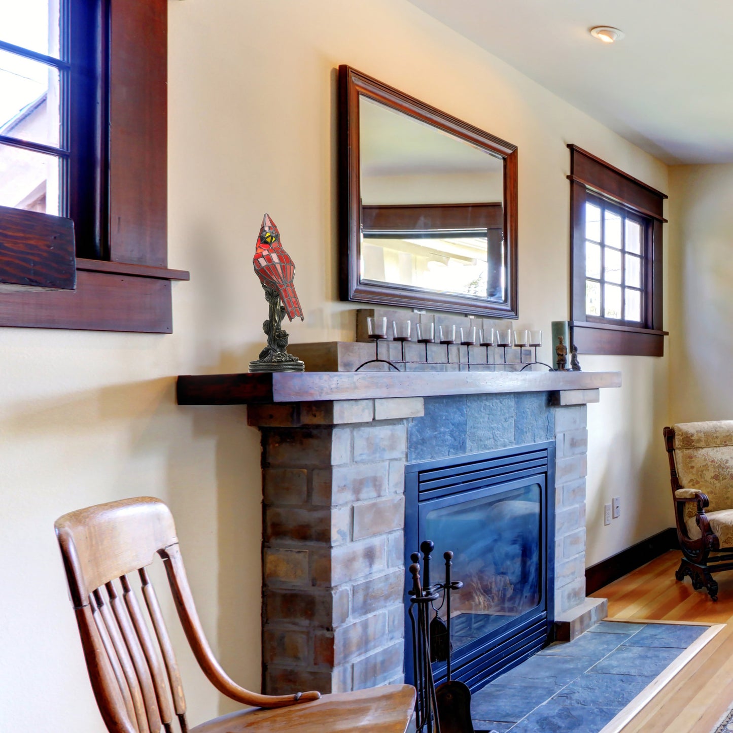 Lampada da tavolo Cardinal da 13 pollici in vetro colorato rosso River of Goods - 8L x 4,5W x 13,5H