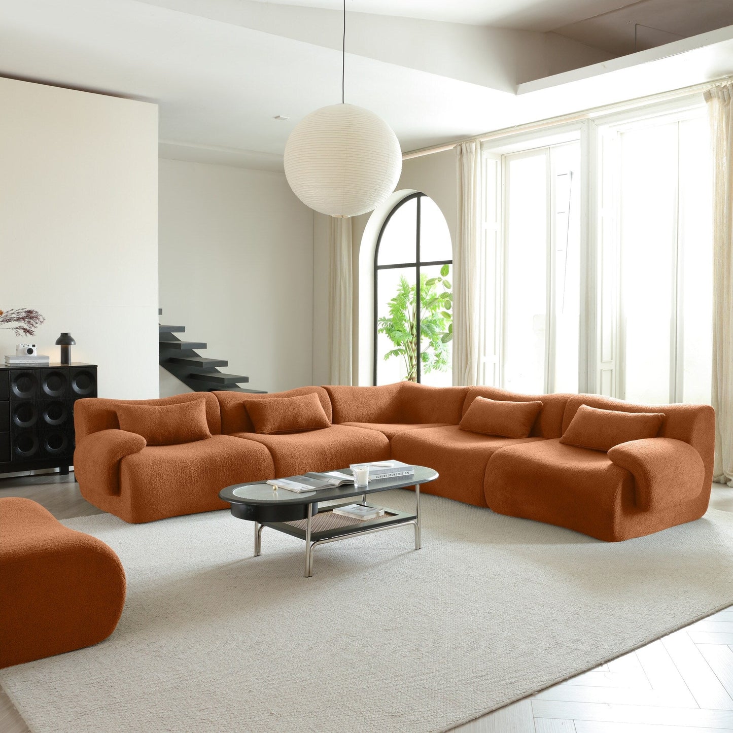 Divano componibile in tessuto Teddy Fleece con braccioli quadrati Romision