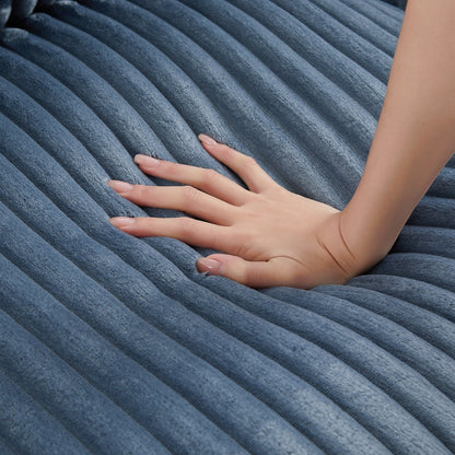 Divano moderno a 4 posti in velluto a coste Roomfitters con porte USB, braccioli portaoggetti nascosti e portabicchieri ribaltabili per il soggiorno