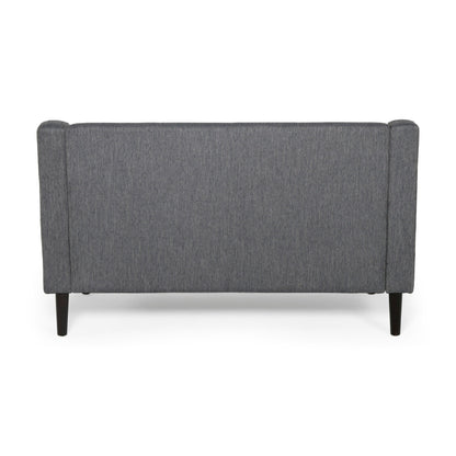 Divano moderno imbottito Roomfitters, divano con bottoni trapuntati, braccioli curvi e comodi cuscini