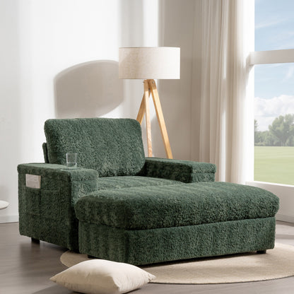 Divano letto chaise longue oversize Roomfitters con pouf, poltrona letto in pelliccia sintetica con portabicchieri