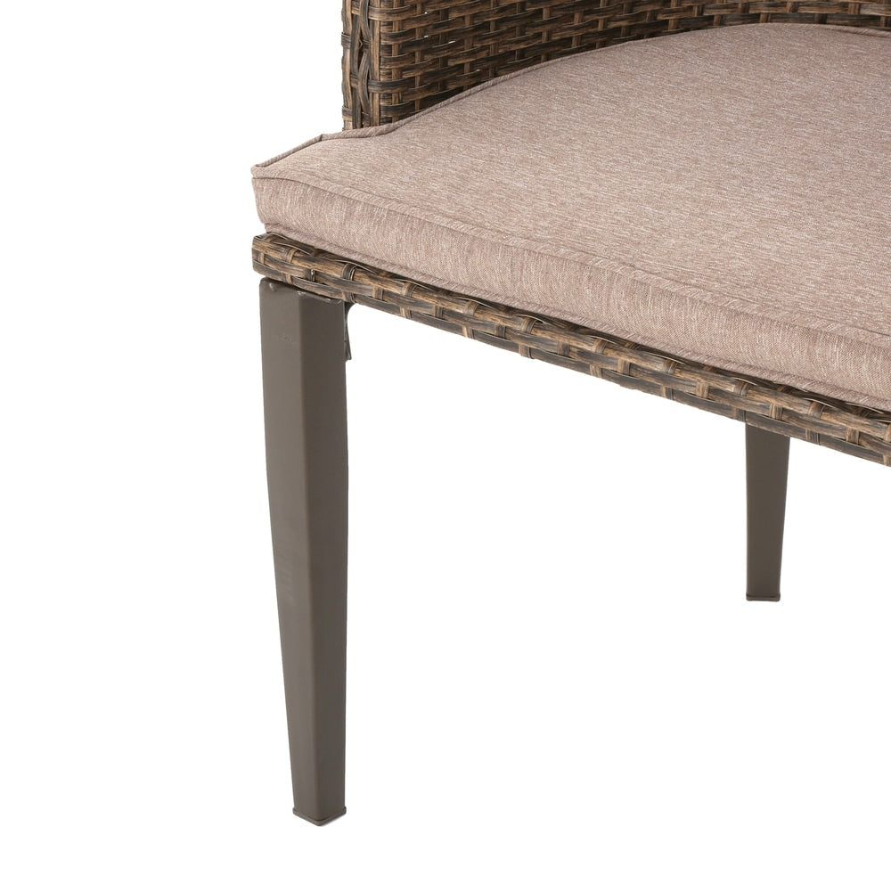 Set da pranzo rotondo in vimini e legno Ryan Outdoor da 5 pezzi con cuscini di Christopher Knight Home