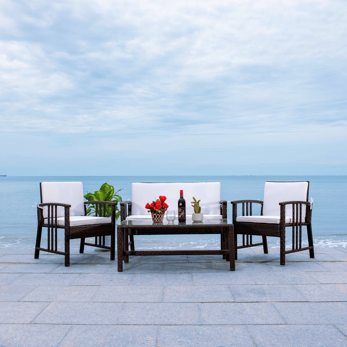 Set da soggiorno in vimini da esterno SAFAVIEH Jeta, 4 pezzi - 43L x 31P x 26A