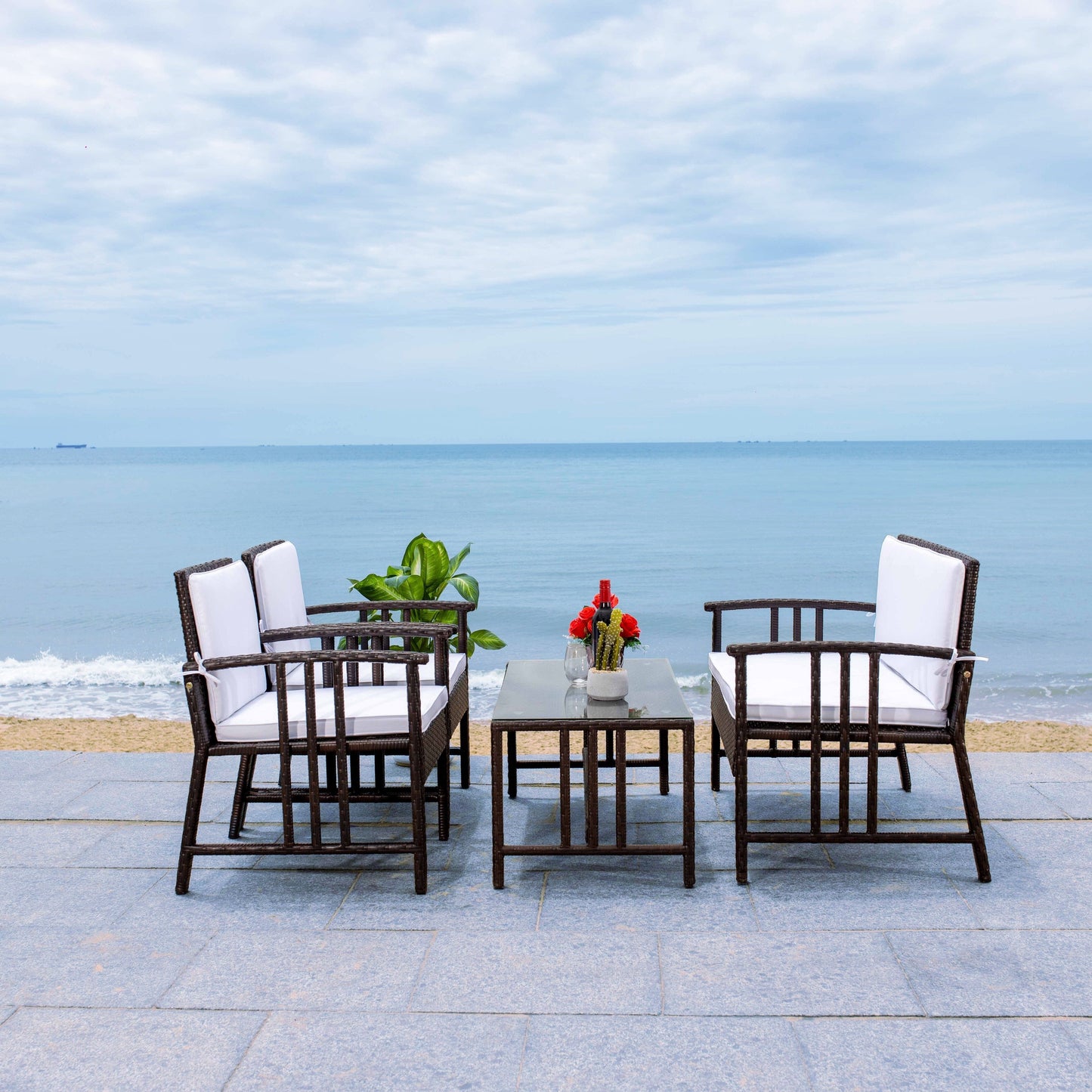 Set da soggiorno in vimini da esterno SAFAVIEH Jeta, 4 pezzi - 43L x 31P x 26A