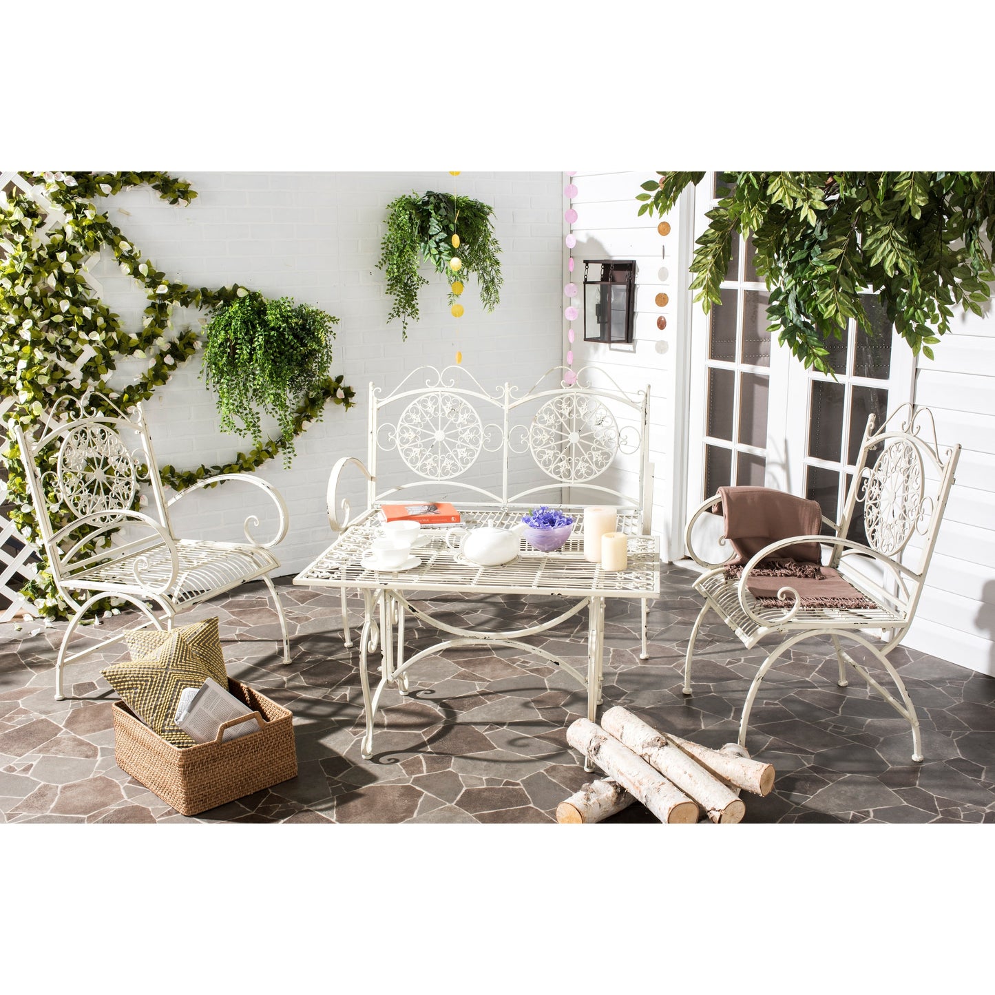 Set da patio SAFAVIEH Outdoor Nyasia in ferro battuto vittoriano, 4 pezzi - 45L x 39P x 22A