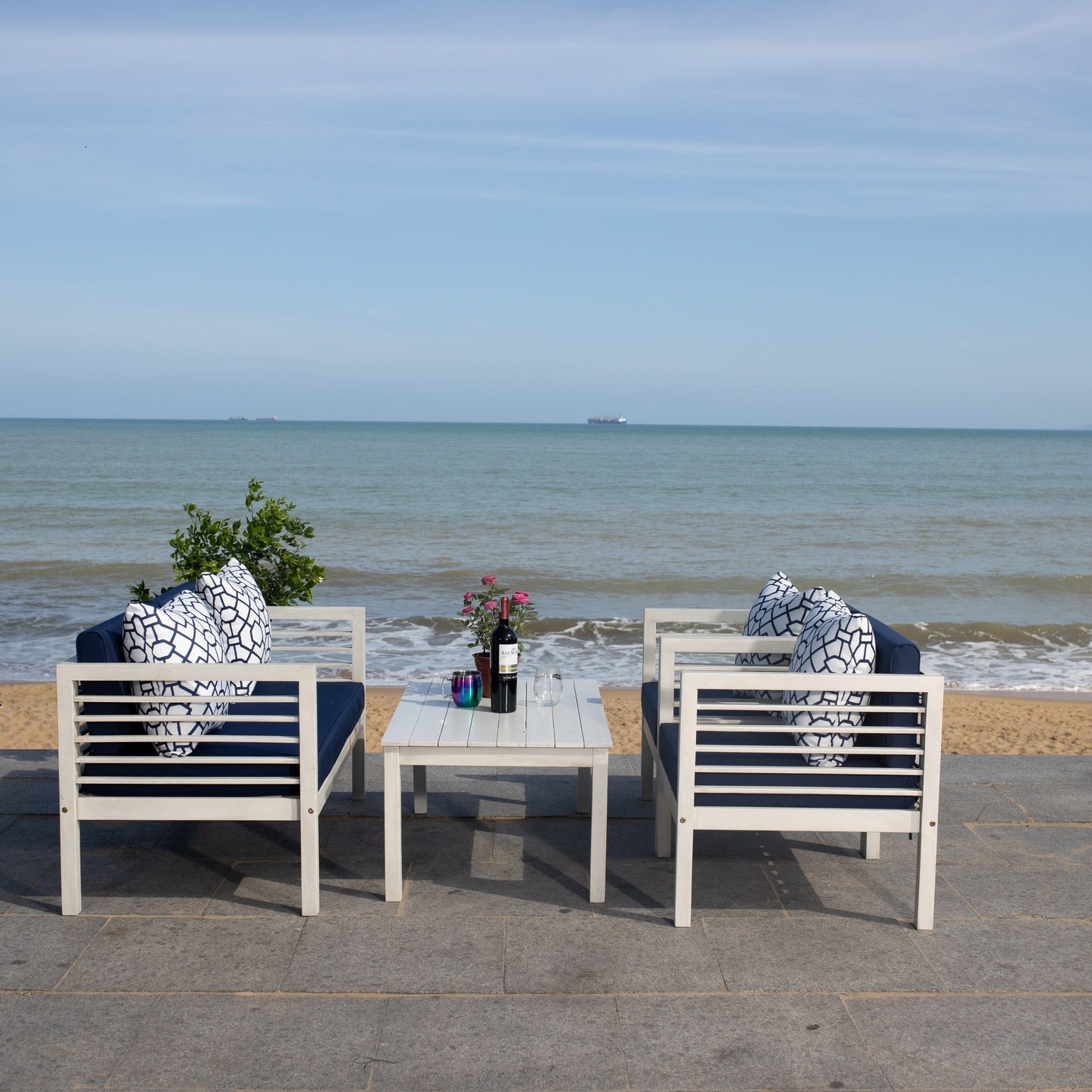 Set da esterno SAFAVIEH Yoselin da 4 pezzi con cuscino decorativo - 51L x 26P x 26A