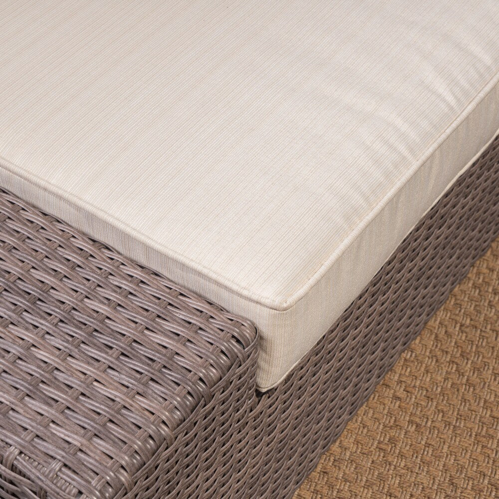 Set di divani in vimini Santa Cruz Outdoor da 8 pezzi con cuscini resistenti all'acqua di Christopher Knight Home