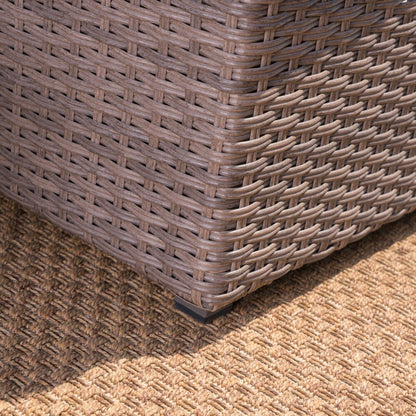 Set di divani in vimini Santa Cruz Outdoor da 8 pezzi con cuscini resistenti all'acqua di Christopher Knight Home