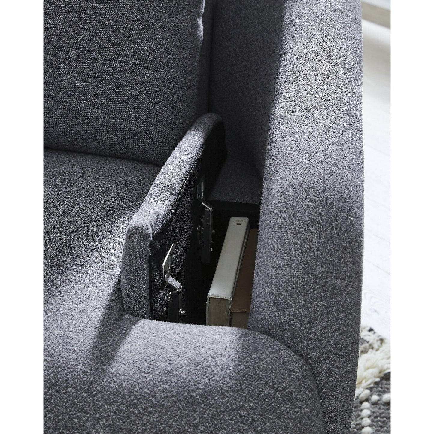 Poltrona reclinabile elettrica girevole Nuvella di nuova generazione Signature Design by Ashley Alainmont