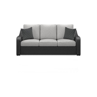 Divano da esterno Signature Design by Ashley Beachcroft e 2 sedie con tavolino da caffè