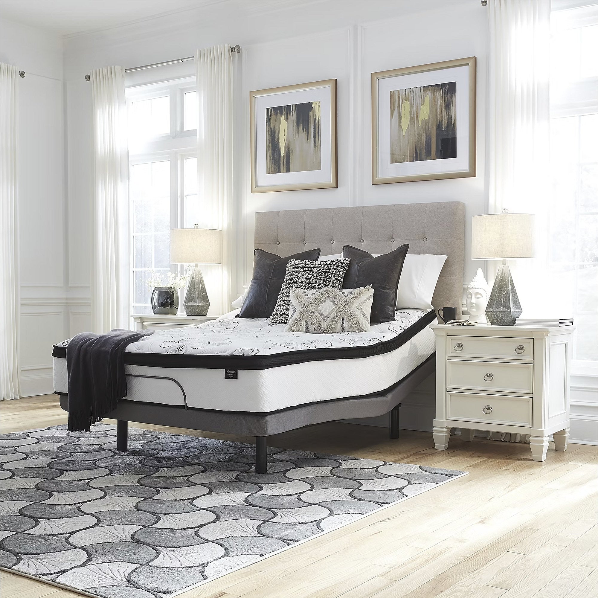 Selected Variant Image