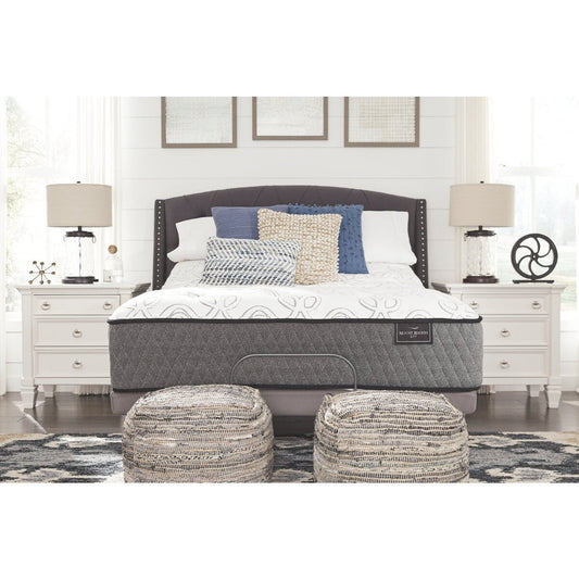 Materasso Queen bianco Signature Design by Ashley Mt Rogers Ltd Plus da 15 pollici