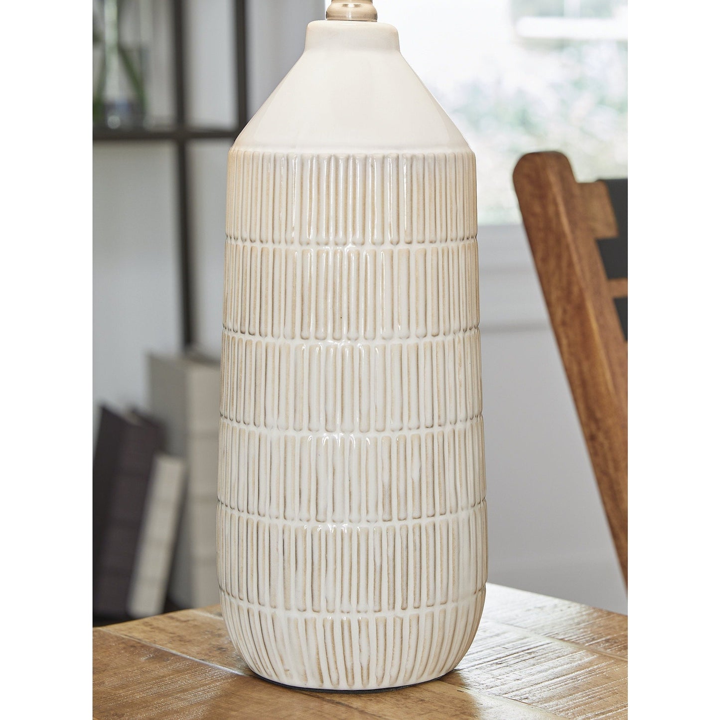 Lampada da tavolo Signature Design by Ashley Willport Off White (set da 2) - 14W x 14D x 27H