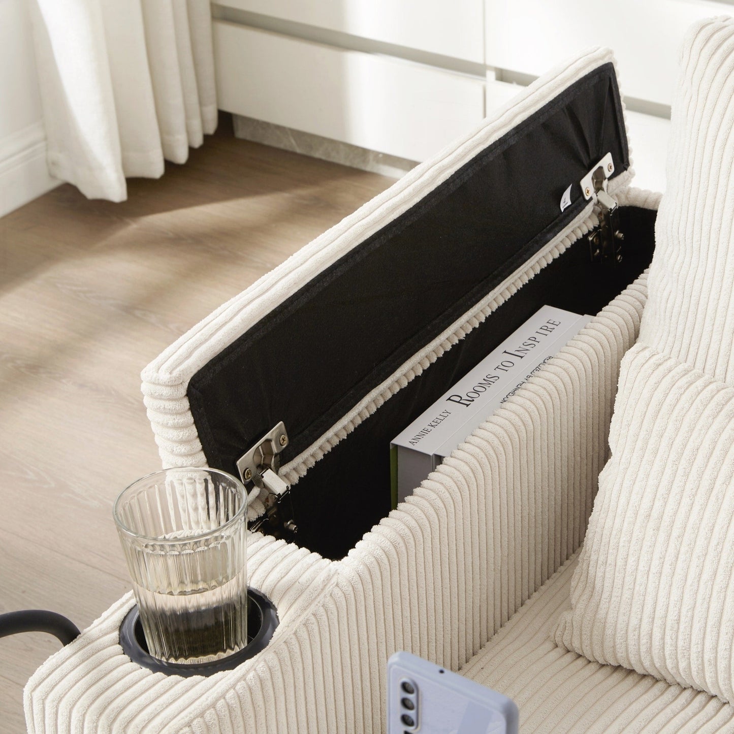 Divano letto in velluto a coste con porte USB