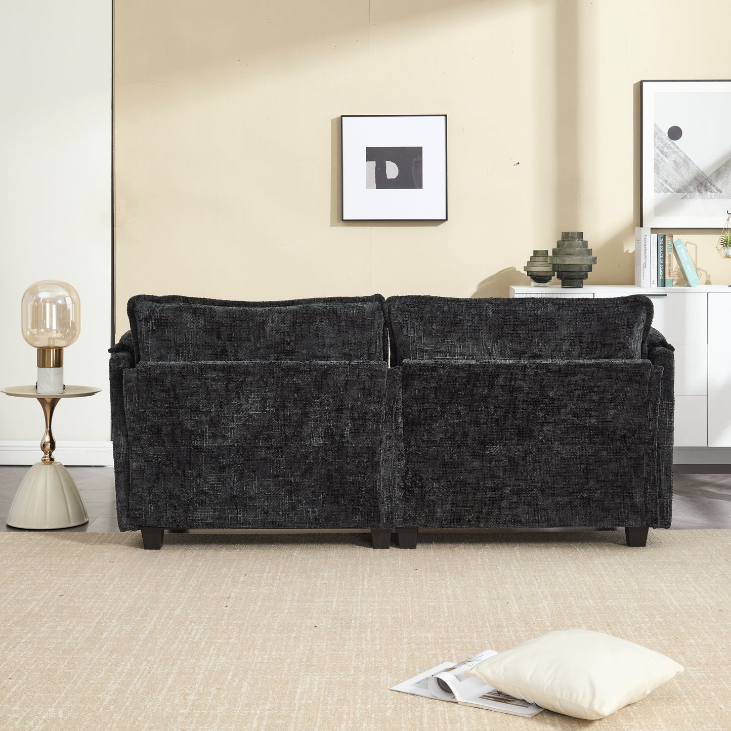 Costruzione solida, la struttura complessiva del divano è stabile, due sgabelli e divano a due posti con tasche laterali