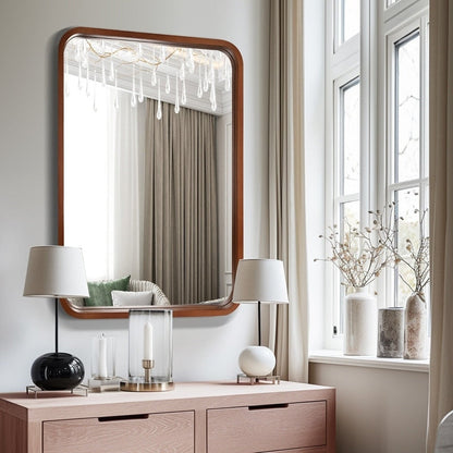 Specchio da parete rettangolare con angoli arrotondati e cornice in legno massello