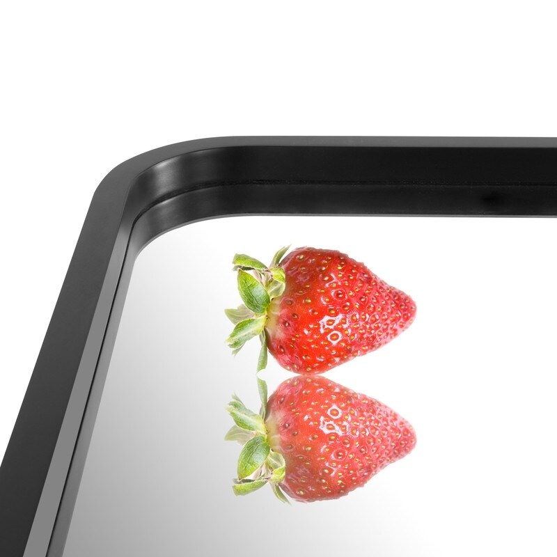 Specchio da parete rettangolare con angoli arrotondati e cornice in legno massello