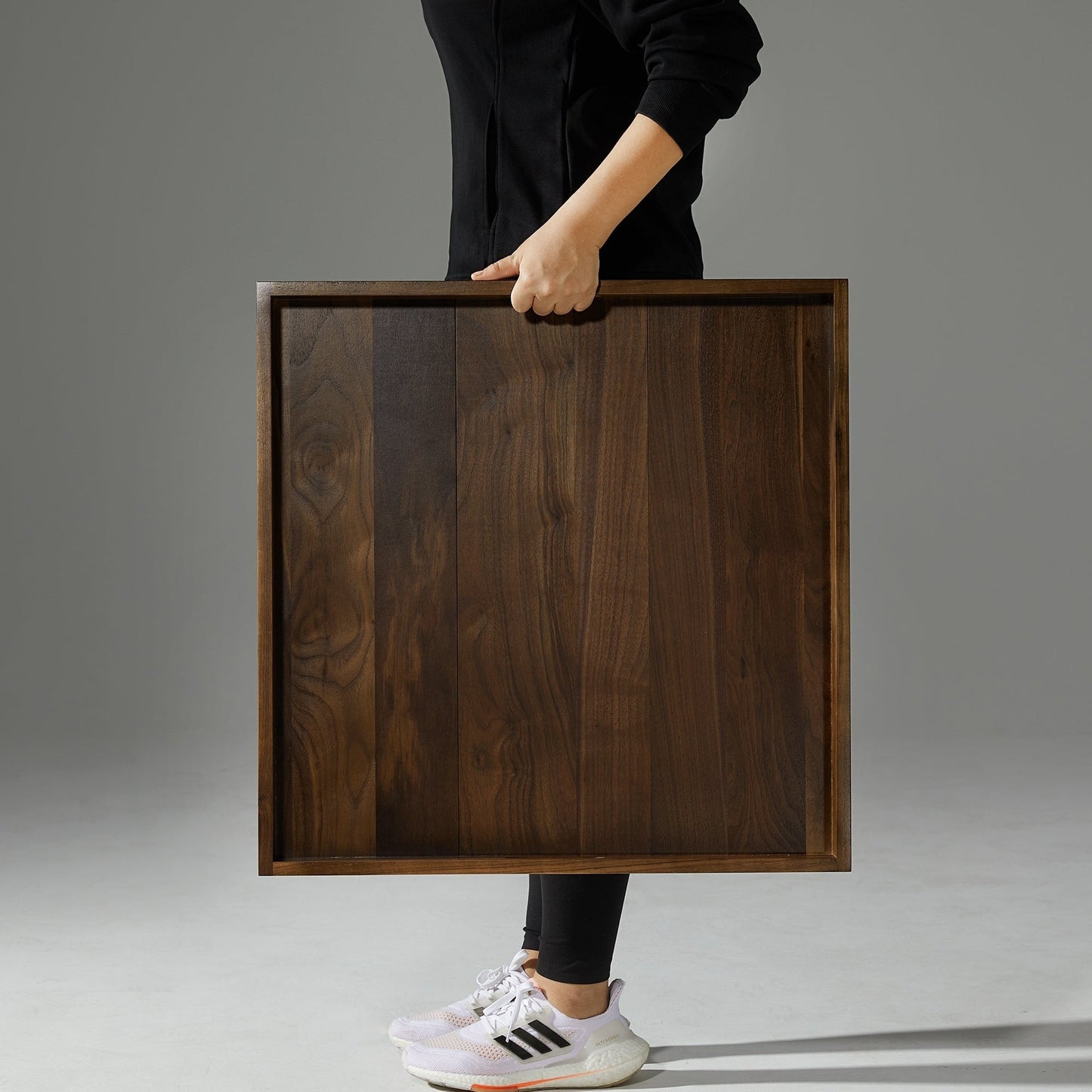 Vassoio da portata quadrato in legno di noce nero KINWELL con manici