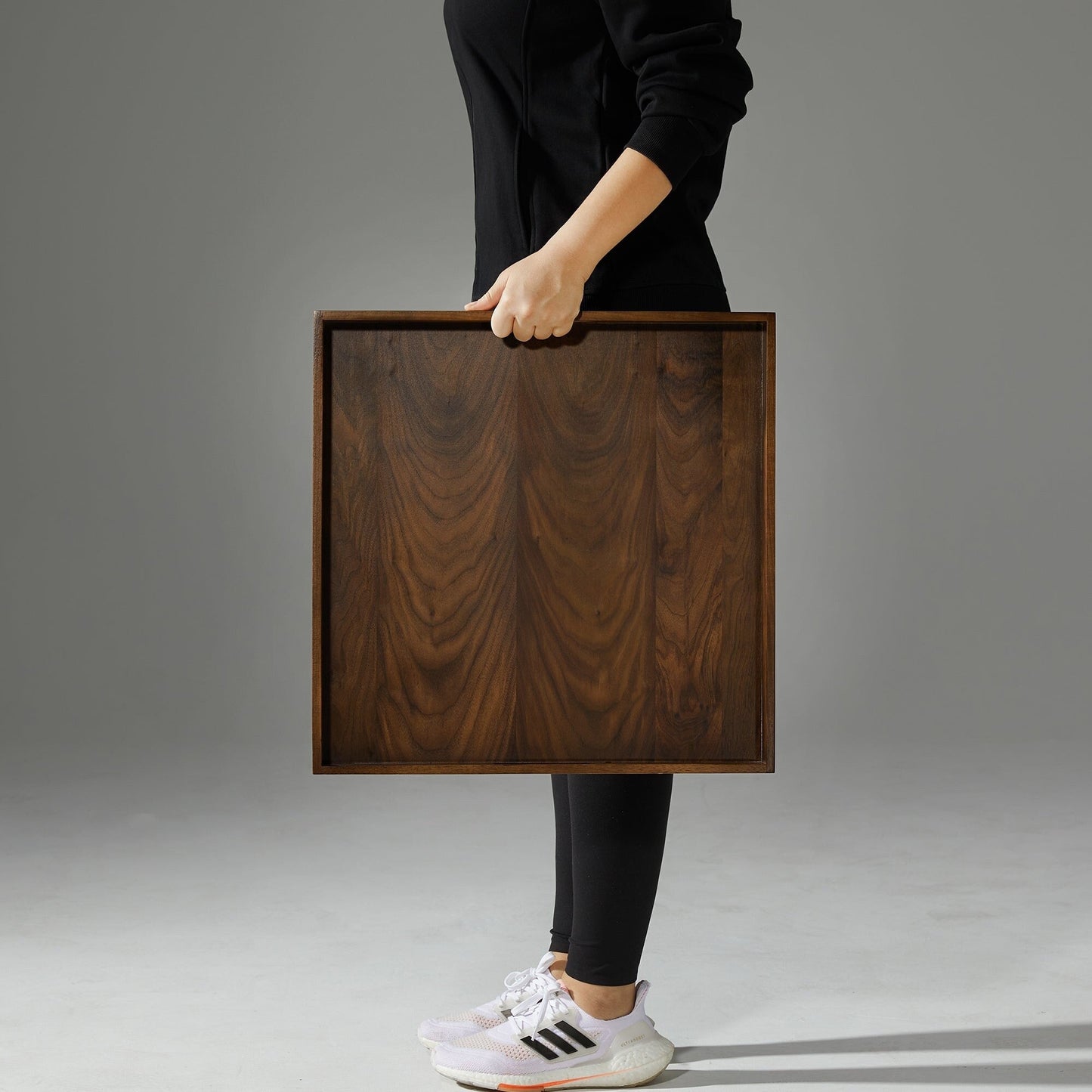 Vassoio da portata quadrato in legno di noce nero KINWELL con manici