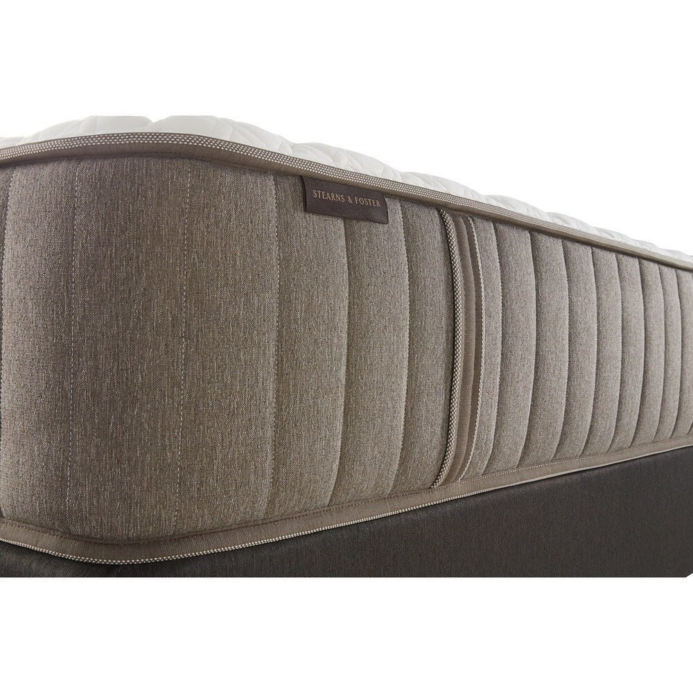 Set di materassi California King-size Stearns &amp; Foster Scarborough da 14 pollici, rigido e diviso
