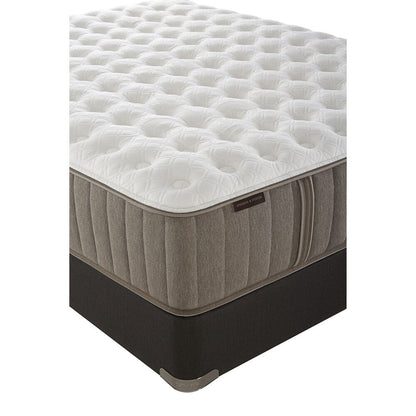 Set di materassi California King-size Stearns &amp; Foster Scarborough da 14 pollici, rigido e diviso