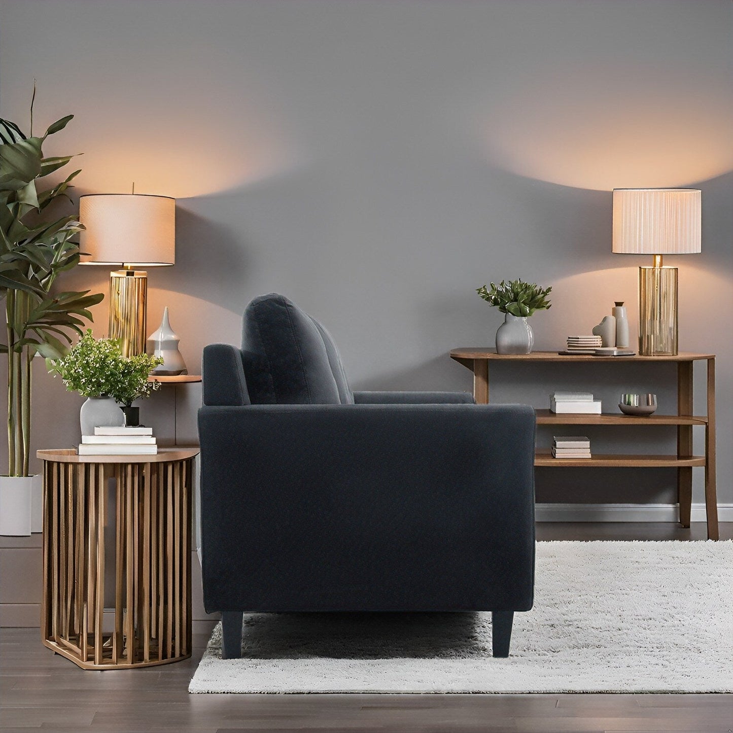 Elegante combinazione di divani: divano Chesterfield con braccioli arrotolati e braccioli svasati trapuntati con bottoni, divano in microfibra per piccoli spazi