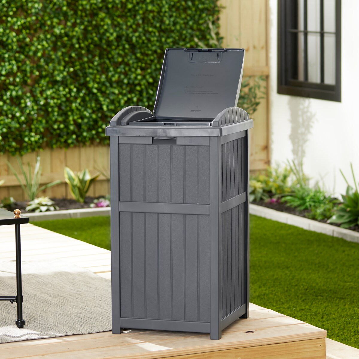 Suncast 30 Gallon Hideaway Trash, bidoni per rifiuti per esterni e cyberspazio