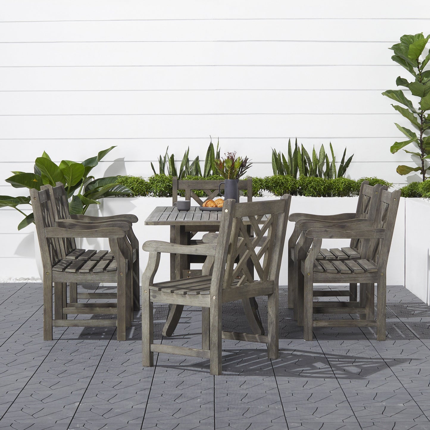 Set da pranzo per esterni con tavolo rettangolare e poltrona Surfside Hardwood da 7 pezzi di Havenside Home
