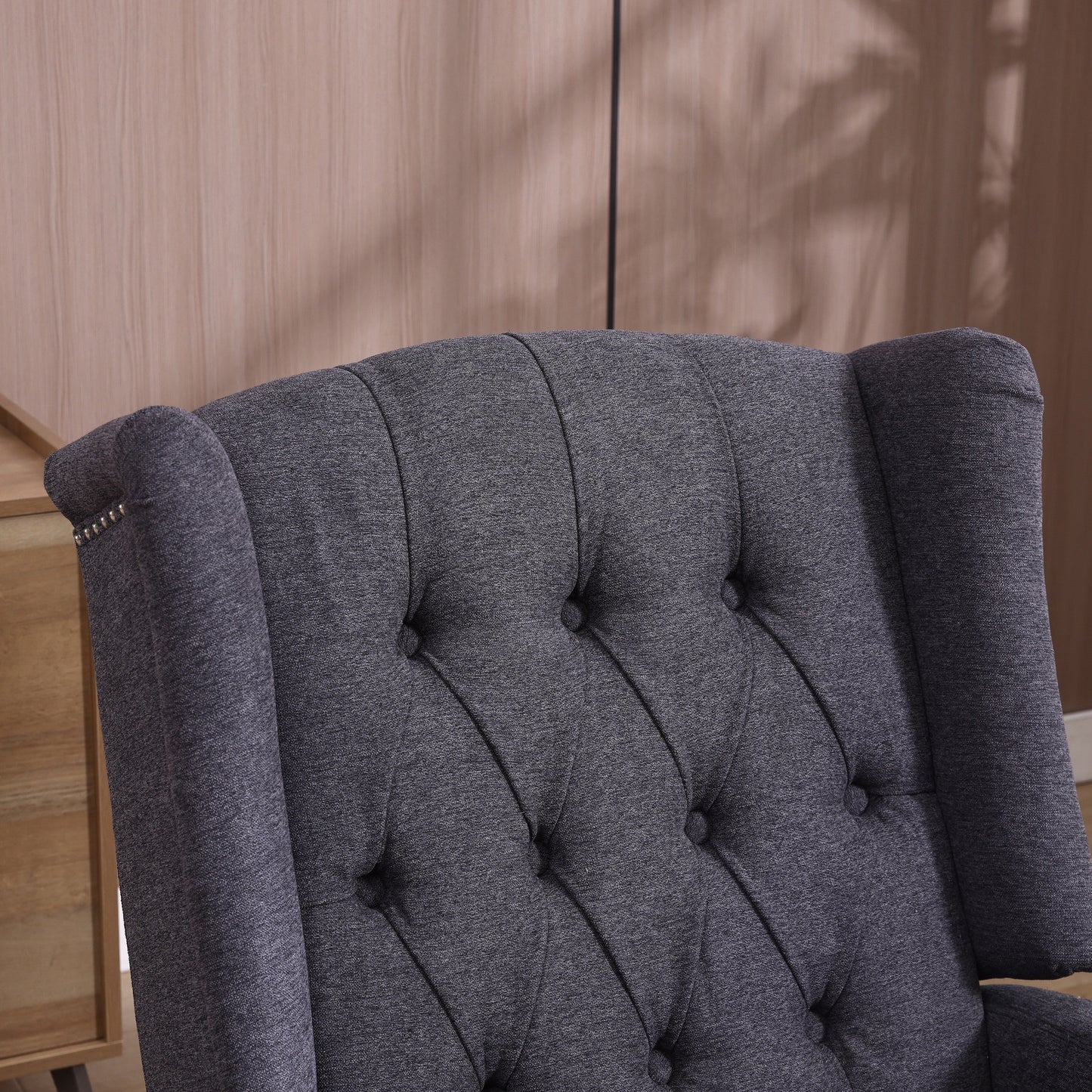 Poltrona reclinabile girevole con poggiapiedi, movimento scorrevole e design ergonomico