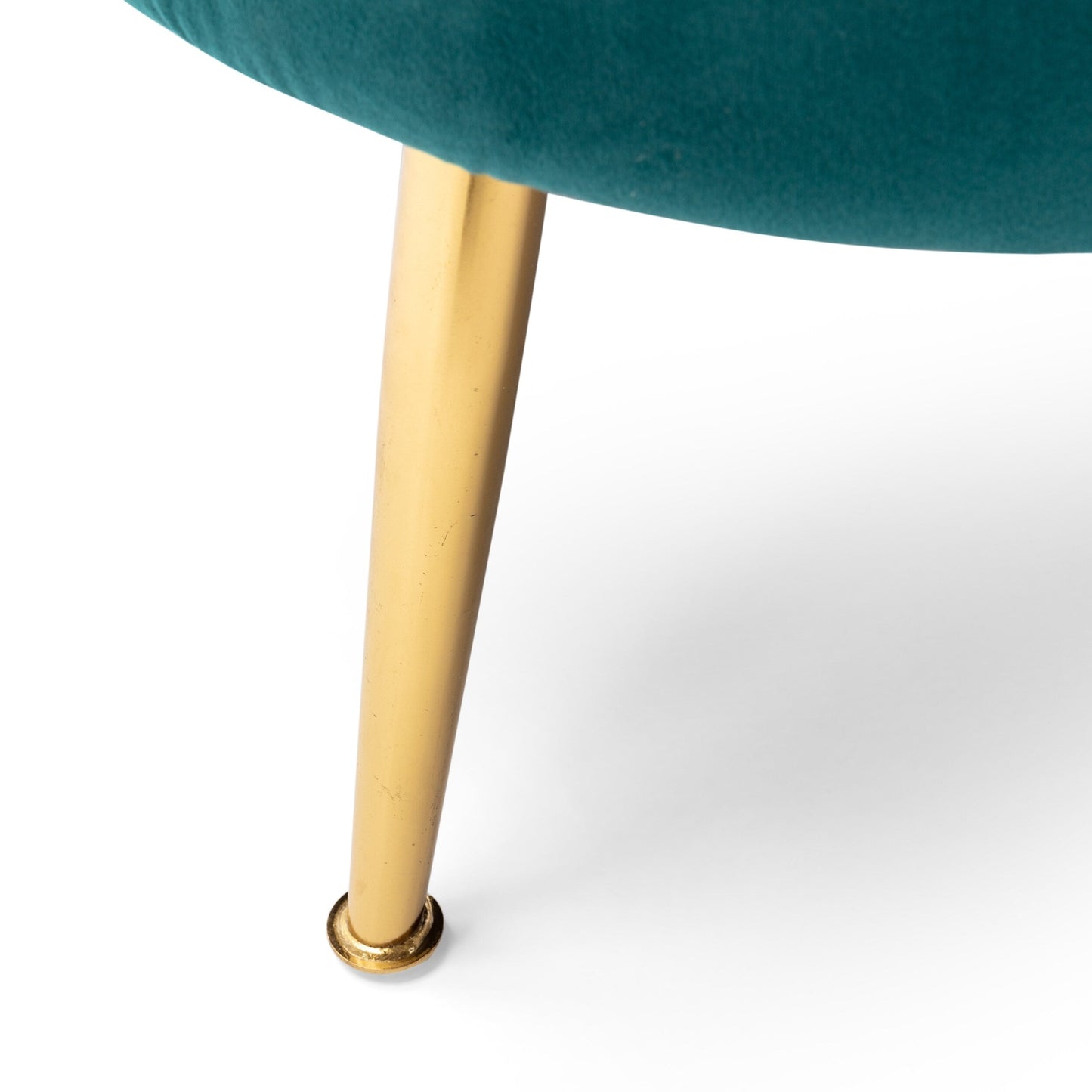 Divano a 3 posti con cuciture a canale in velluto color verde acqua 76.25 e gambe in metallo per soggiorno