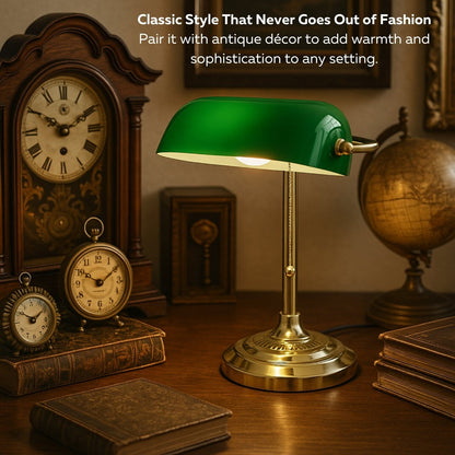 Lampada da scrivania tradizionale da banchiere con paralume in vetro verde