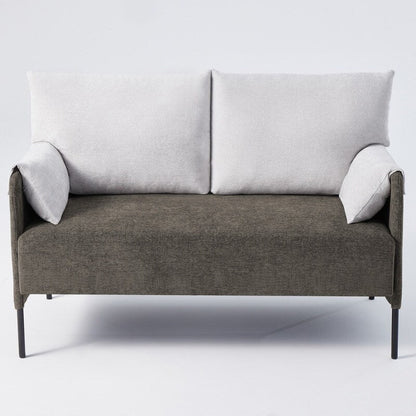 Divano a due posti bicolore con braccioli imbottiti