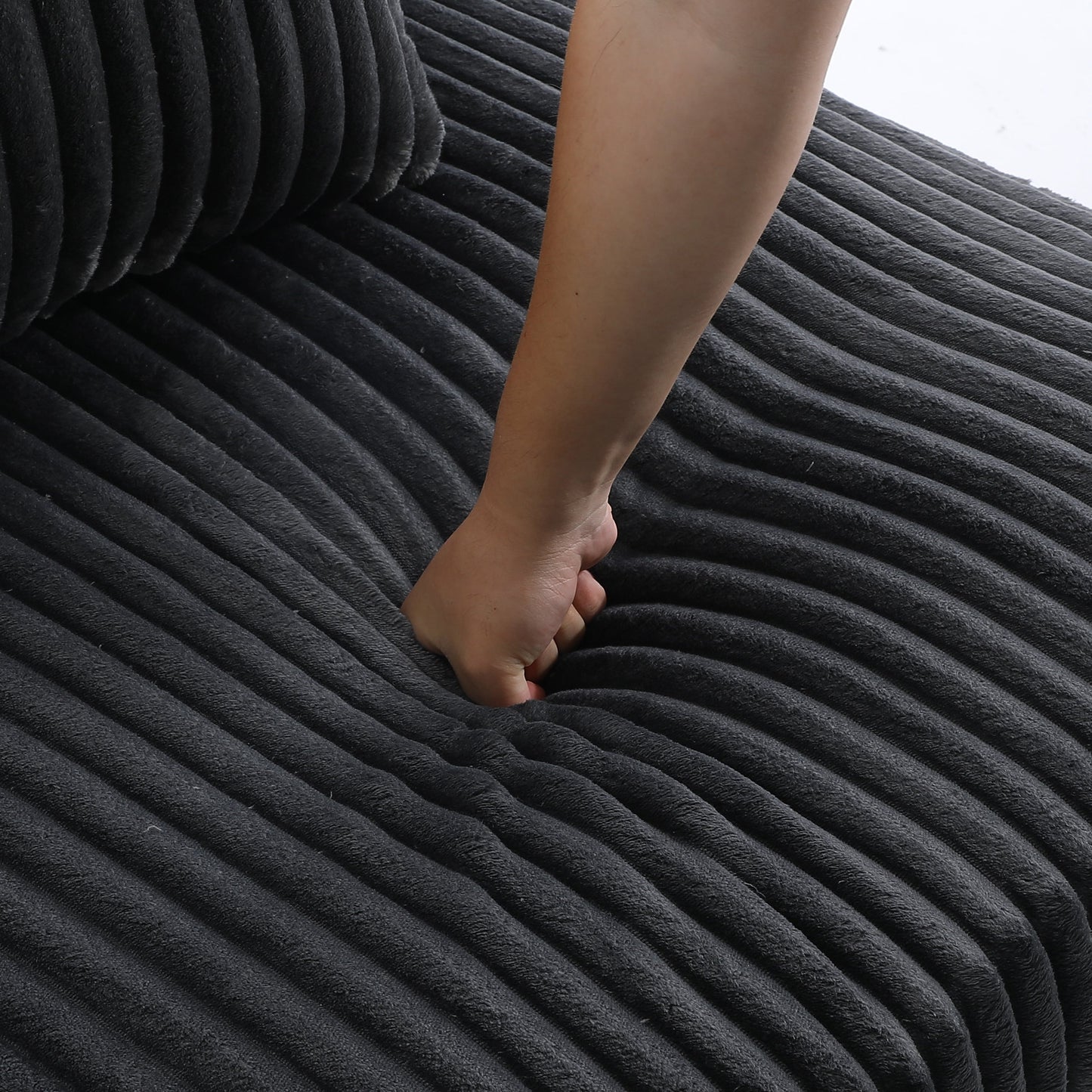 Divano modulare a L imbottito in velluto di peluche UIXE