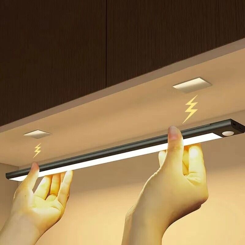 Luce per armadietto con sensore di movimento a LED ricaricabile tramite USB