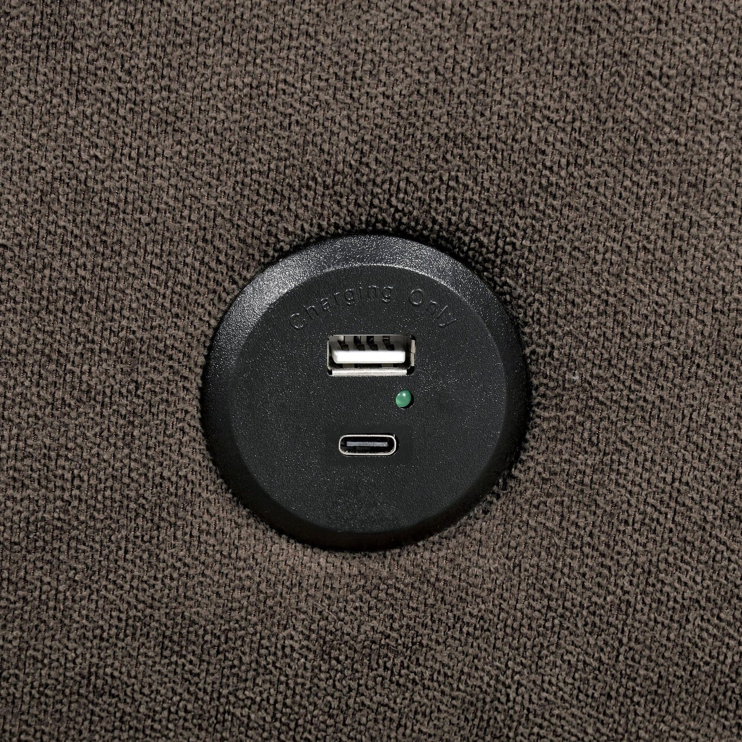 Divano futon imbottito con schienale canalizzato